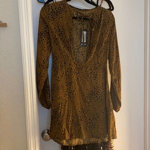Cheetah print keyhole shift dress